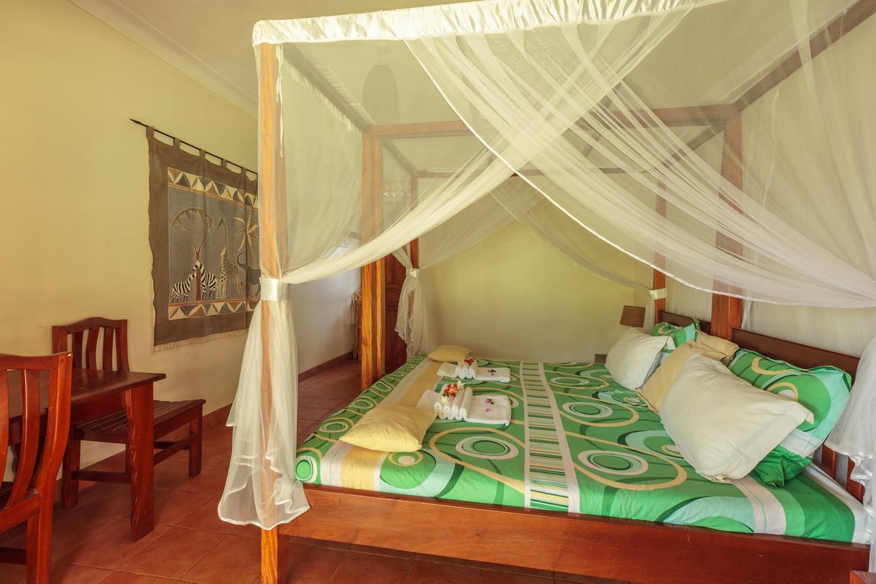 אנטבה Airport Guesthouse מראה חיצוני תמונה